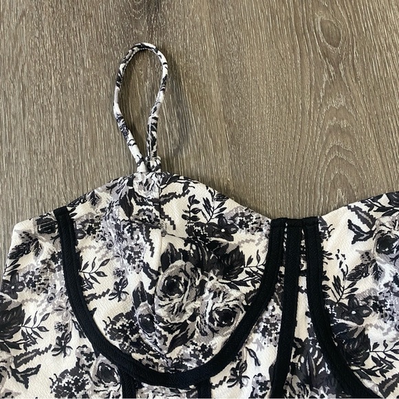 SHEIN Curve Corset Crop Top Women’s Size 2XL Floral Black White Spegetti Straps - Picture 5 of 8